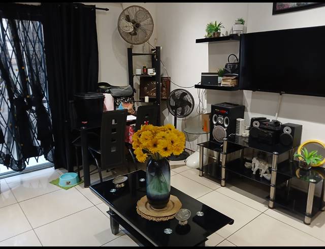 2 BEDROOM HOUSE FOR SALE IN MEREBANK EAST